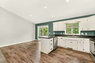 2605 Elmcroft Dr SW, Rochester, MN 55902 - Photo 10
