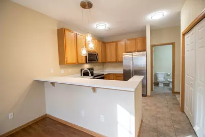 1591 Woodlynn Avenue #2, Maplewood, MN 55109 - Photo 4