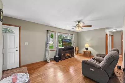 538 S Wasson Lane, River Falls, WI 54022 - Photo 4