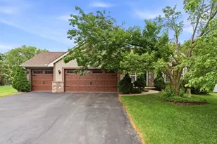8471 Bryce Ct, Inver Grove Heights, MN 55076 - Photo 1