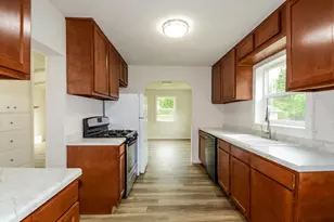212 Wood Street S, Mora, MN 55051 - Photo 2