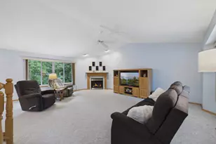 3529 Rose Ct N, Brooklyn Park, MN 55443 - Photo 4