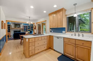 2999 Stinson Ct, New Brighton, MN 55112 - Photo 6