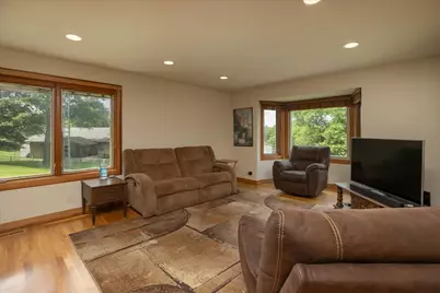 1926 Bear Court SE, Rochester, MN 55904 - Photo 4