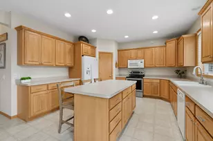 1803 Countryside Dr, Shakopee, MN 55379 - Photo 8