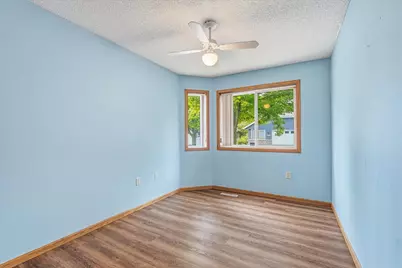 3246 Edgerton Street, Vadnais Heights, MN 55127 - Photo 18