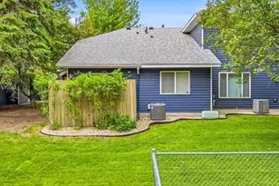 3246 Edgerton St, Vadnais Heights, MN 55127 - Photo 24
