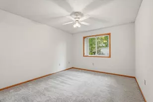 3246 Edgerton St, Vadnais Heights, MN 55127 - Photo 14