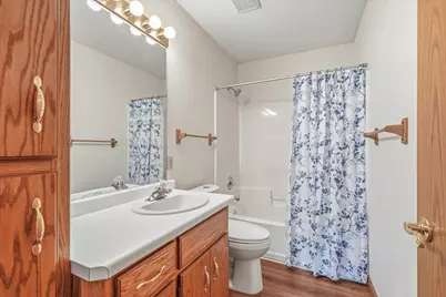 3246 Edgerton Street, Vadnais Heights, MN 55127 - Photo 20