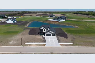 4947 41 Avenue N, Fargo, ND 58102 - Photo 2
