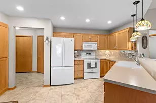 13064 Brookside Ln N, Rogers, MN 55374 - Photo 10