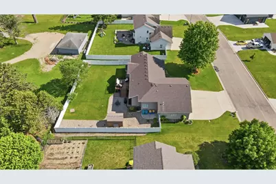 2405 Watertower Lane, Owatonna, MN 55060 - Photo 48