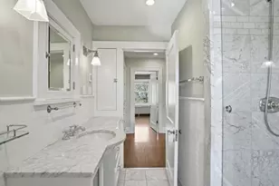 2200 Kenwood Pkwy, Minneapolis, MN 55405 - Photo 32