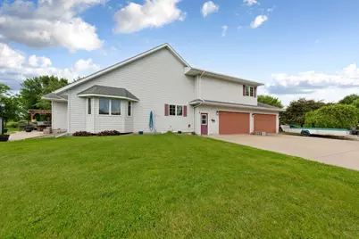 908 9th Street SE, Waseca, MN 56093 - Photo 4