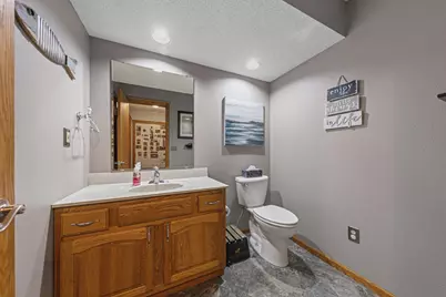 908 9th Street SE, Waseca, MN 56093 - Photo 32