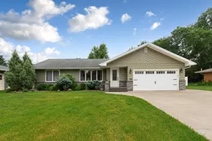 401 Murray St, Owatonna, MN 55060 - Photo 1