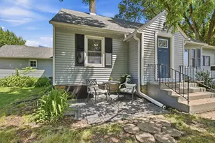 717 Forest St, Kenyon, MN 55946 - Photo 2