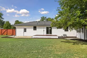 8209 Goodrich Rd, Bloomington, MN 55437 - Photo 36