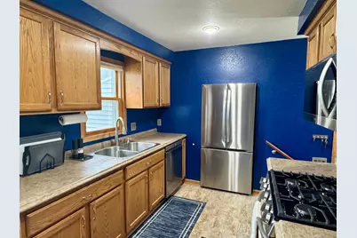 405 N 11th Street, Olivia, MN 56277 - Photo 8