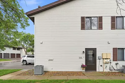 6616 84th Court N, Brooklyn Park, MN 55445 - Photo 2