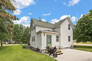 412 Oak Ave SE, Montgomery, MN 56069 - Photo 2