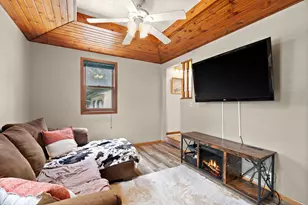 412 Oak Ave SE, Montgomery, MN 56069 - Photo 4