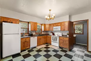 412 Oak Ave SE, Montgomery, MN 56069 - Photo 10
