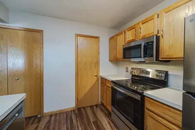 2005 Southcross Drive W #1003, Burnsville, MN 55306 - Photo 4