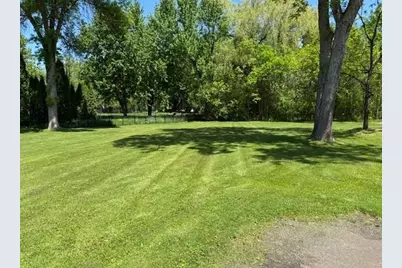 5865 Eureka Road, Shorewood, MN 55331 - Photo 6