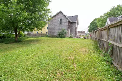 1402 9th Avenue NW, Austin, MN 55912 - Photo 2
