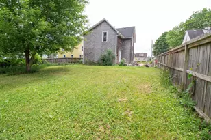 1402 9th Ave NW, Austin, MN 55912 - Photo 2