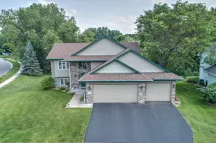 300 101st Ct NE, Blaine, MN 55434 - Photo 4