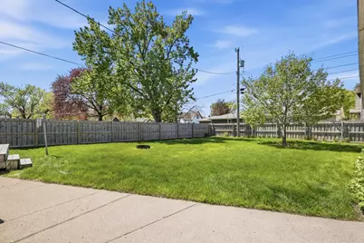 9306 Oakland Avenue S, Bloomington, MN 55420 - Photo 4