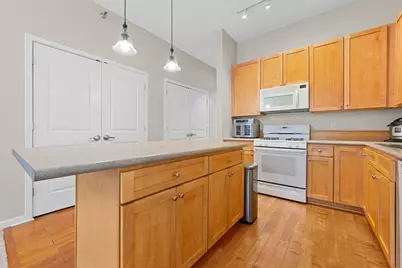 209 8th Street E #305, Saint Paul, MN 55101 - Photo 8