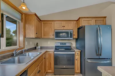 984 Waters Edge Circle, Avon, MN 56310 - Photo 6