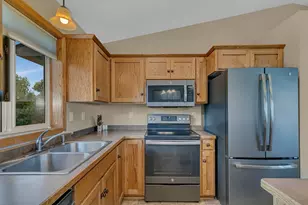 984 Waters Edge Cir, Avon, MN 56310 - Photo 6