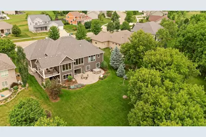 2022 Shannon Oaks Boulevard NE, Rochester, MN 55906 - Photo 4