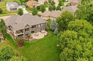 2022 Shannon Oaks Blvd NE, Rochester, MN 55906 - Photo 4