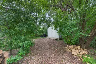 1914 12th Ave NE, Austin, MN 55912 - Photo 18