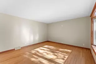 3865 Gettysburg Ave N, New Hope, MN 55427 - Photo 6