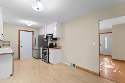 3865 Gettysburg Avenue N, New Hope, MN 55427 - Photo 8
