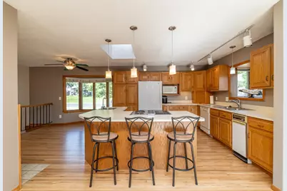 8006 Upton Avenue S, Bloomington, MN 55431 - Photo 8