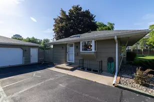 8006 Upton Ave S, Bloomington, MN 55431 - Photo 2