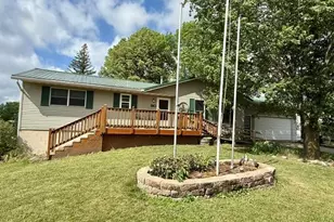 810 Sunrise Blvd, Redwood Falls, MN 56283 - Photo 1