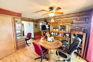 810 Sunrise Blvd, Redwood Falls, MN 56283 - Photo 16
