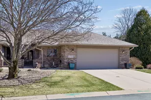 17738 Landmark Ct, Lakeville, MN 55044 - Photo 2