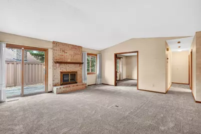 7055 Robinwood Trail, Woodbury, MN 55125 - Photo 6