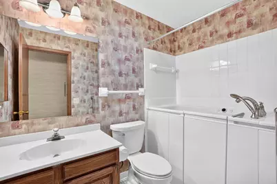 7055 Robinwood Trail, Woodbury, MN 55125 - Photo 20