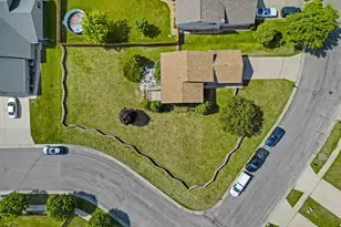 3391 39th St S, Moorhead, MN 56560 - Photo 6