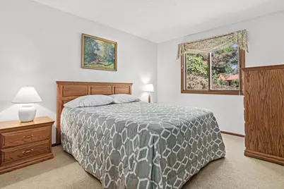 6321 Edgemont Circle N, Brooklyn Park, MN 55428 - Photo 18